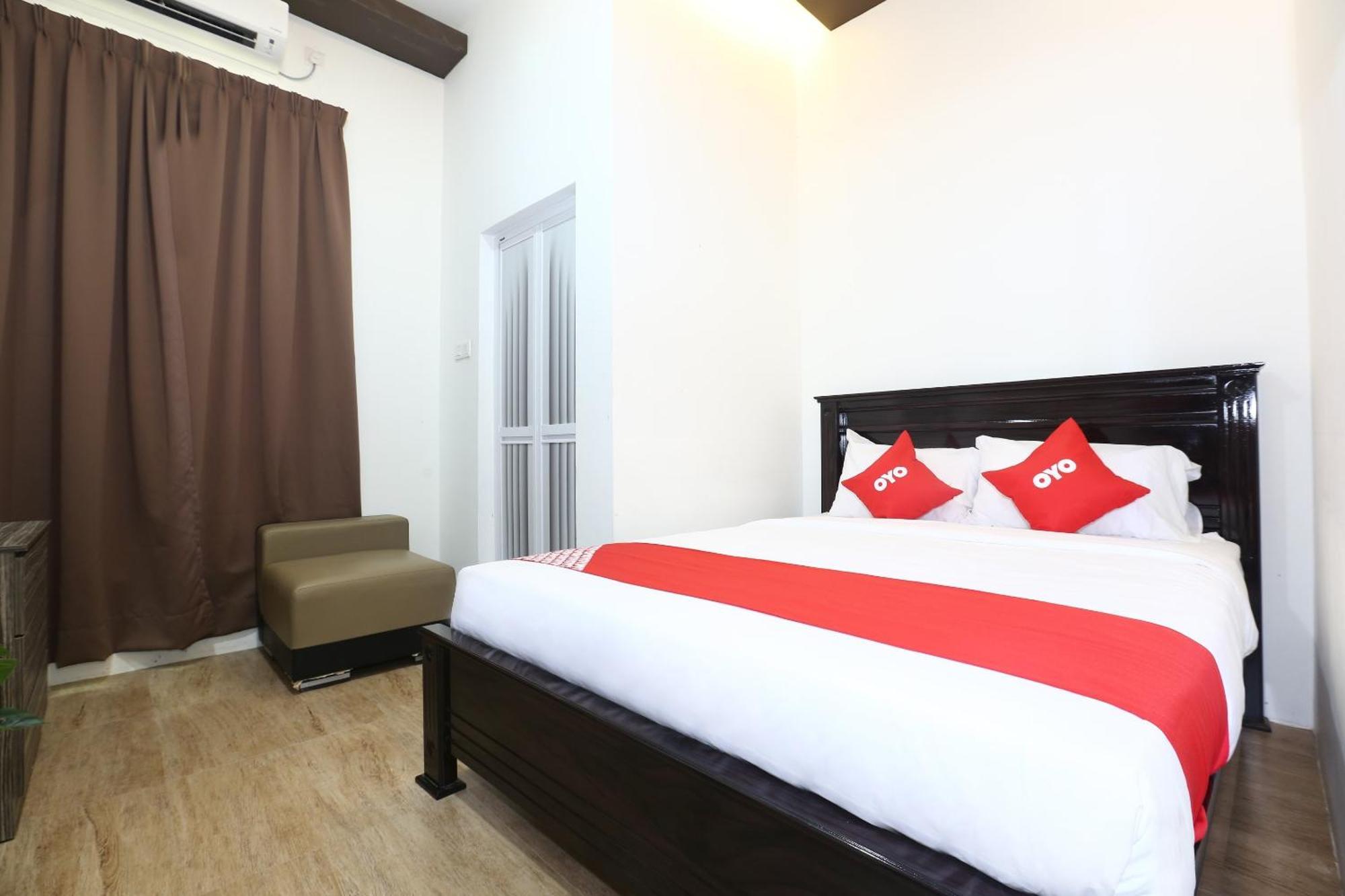 Super Oyo 89678 Ady Hotel Kuala Terengganu Esterno foto